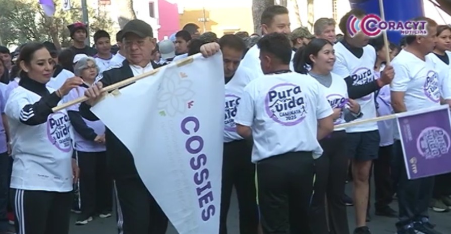 Familias tlaxcaltecas se sumaron a la caminata “Pura Vida”