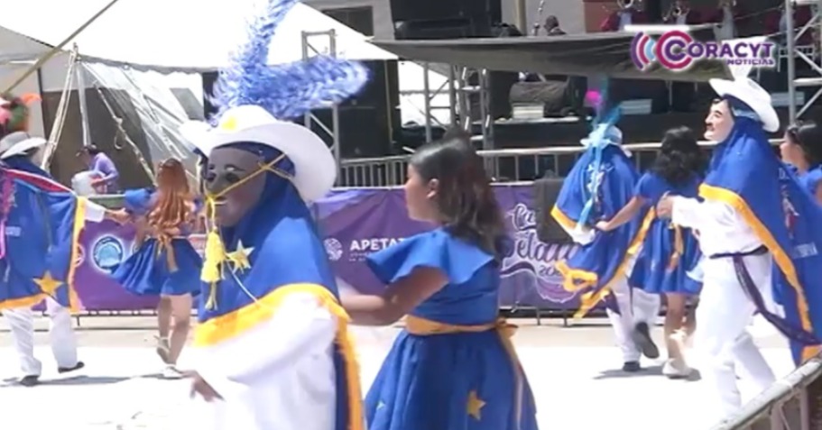 Con música, alegría y color se vivió el Carnaval en Apetatitlán
