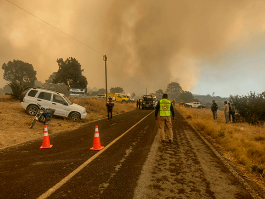 Avanzan labores para controlar incendios en Tlaxcala