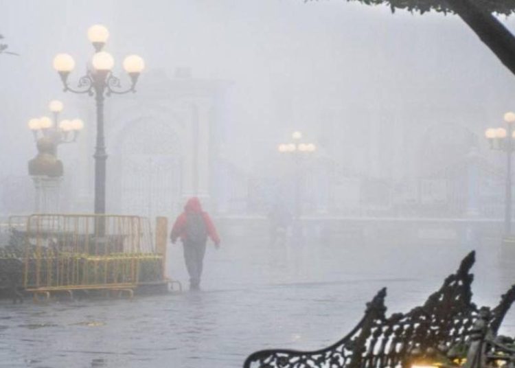 En alerta Veracruz por paso de frente frío 24, suspenden clases en los 212 municipios este miércoles