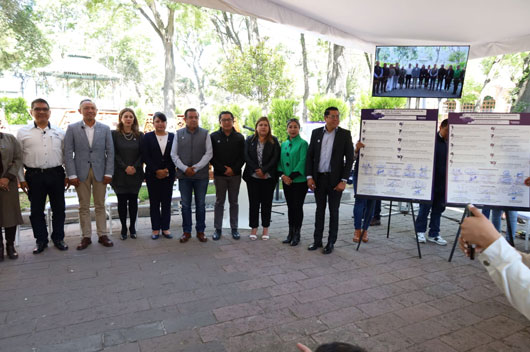  Firma IAIP Tlaxcala y autoridades municipales decálogos por la transparencia