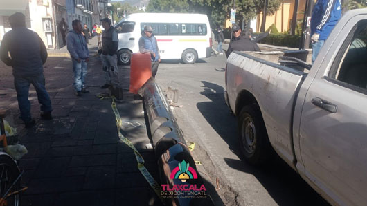 Policía Municipal de Tlaxcala de Xicohténcatl atiende incidente vial en la colonia centro