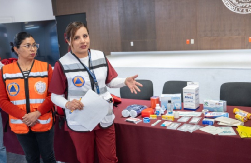 Fortalece TSJE Cultura de Protección Civil con entrega de 35 botiquienes de primeros auxilios