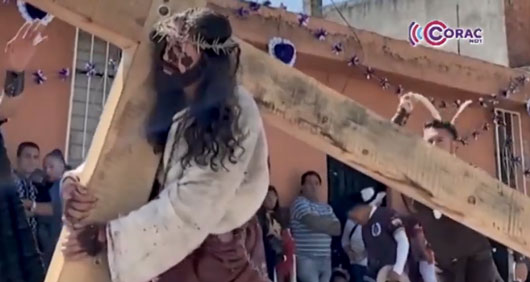 Alistan representación del Viacrucis en Chiautempan