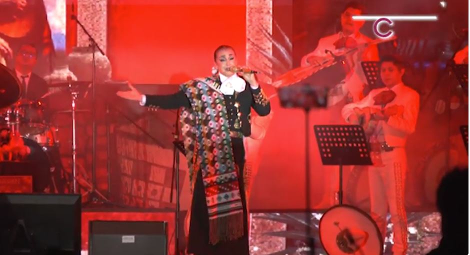 Aida Cuevas conquistó al público tlaxcalteca con una noche de música y tradición
