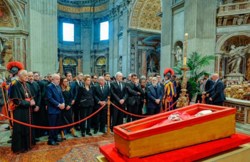 Líderes internacionales presentaron sus respetos al papa Francisco