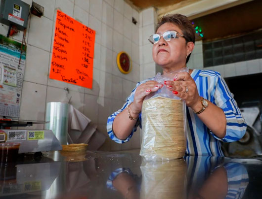 Anuncia Sheinbaum acuerdo con harineras; evitará alza en costo de tortillas