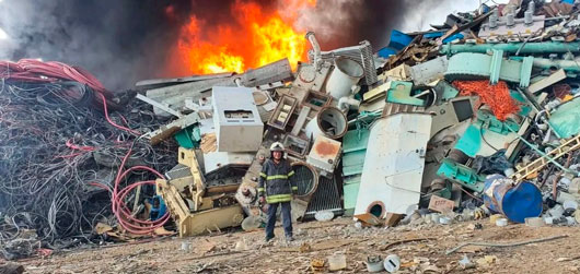 Se reactiva incendio en tiradero de Xonacatlán, Edomex