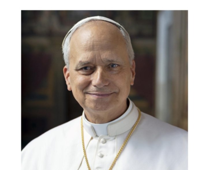 Dan a conocer la fotografía oficial del Papa León XIV
