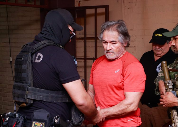 Hernán Bermúdez Requena llega a México, tras vuelo de 21 hrs