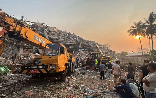 Junta militar de Myanmar bombardea aldeas en medio de crisis por terremoto