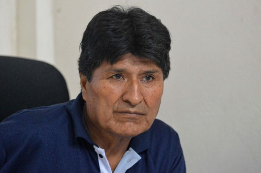 Evo denuncia que la CIA y militares bolivianos buscan detenerlo