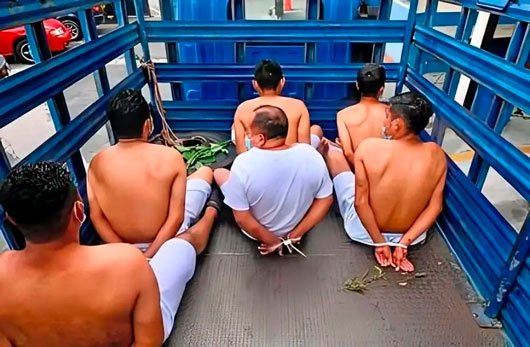 Tribunal salvadoreño condena a tres menores por señas alusivas a pandillas