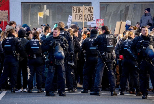 Manifestación contra la extrema derecha en Berlín reúne 160 mil personas