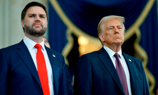 Trump firma decreto que prohibe a atletas trans participar en deportes femeninos