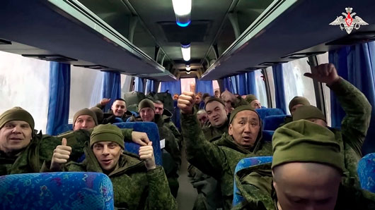 Rusia y Ucrania efectúan nuevo canje de 300 prisioneros de guerra