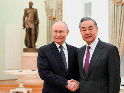 Putin expresa su satisfacción por el desarrollo de relaciones entre Moscú y Pekín