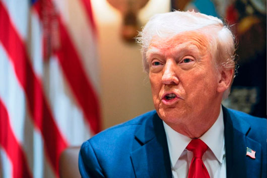 Trump anuncia aranceles de 25% contra países que compren petróleo y gas a Venezuela