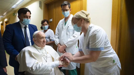 El papa Francisco está estable, pero 
