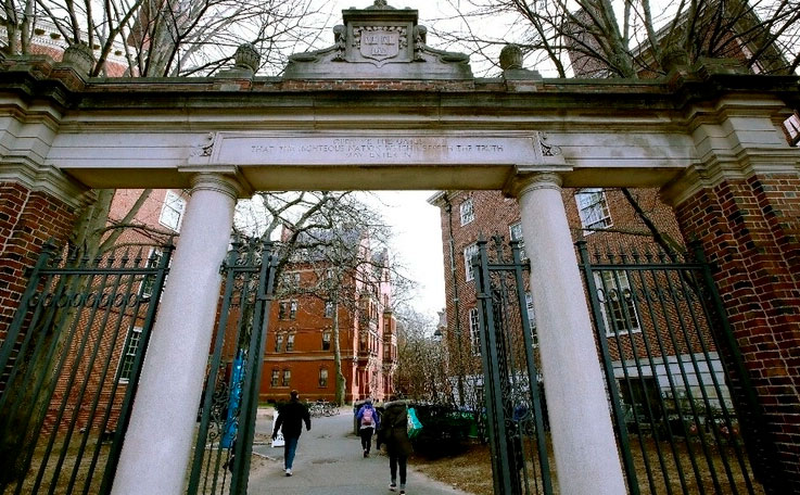 Departamento de educación de EU investiga a 45 universidades por sus políticas raciales