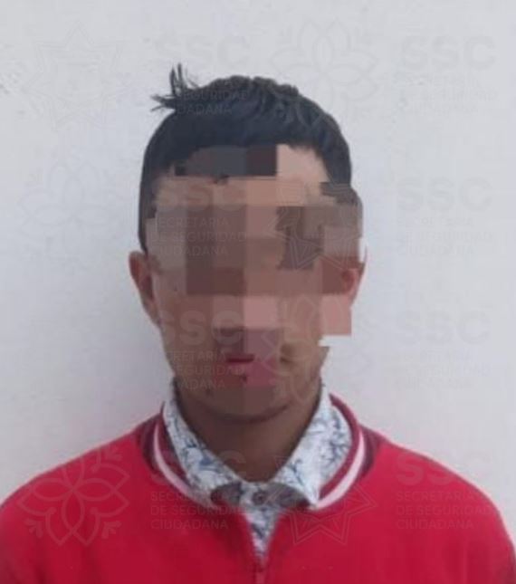 Detiene SSC a dos sujetos por conducir motocicleta con predenuncia de robo