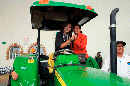 Con entrega de cartas de autorización, impulsa gobierno estatal al agro tlaxcalteca