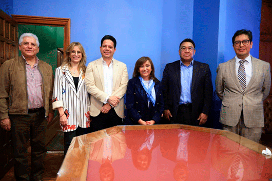 Gobernadora de Tlaxcala recibe a la nueva mesa directiva del Consejo de Notarios