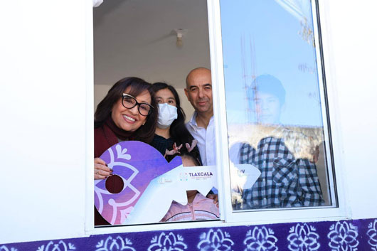 Entregó gobernadora Lorena Cuéllar acciones de vivienda en Contla 