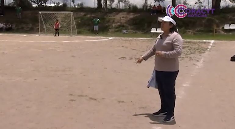 Flor Huerta, formadora de talentos del fútbol infantil en Tlaxcala