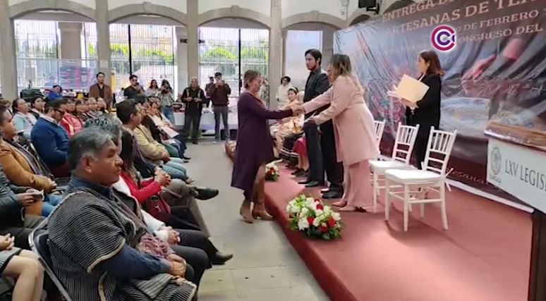 Reconocen a seis creadoras con la presea “Mujeres Artesanas Tlaxcala 2026”