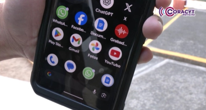 Fortalecen conocimientos de docentes de la UATx con taller de IA