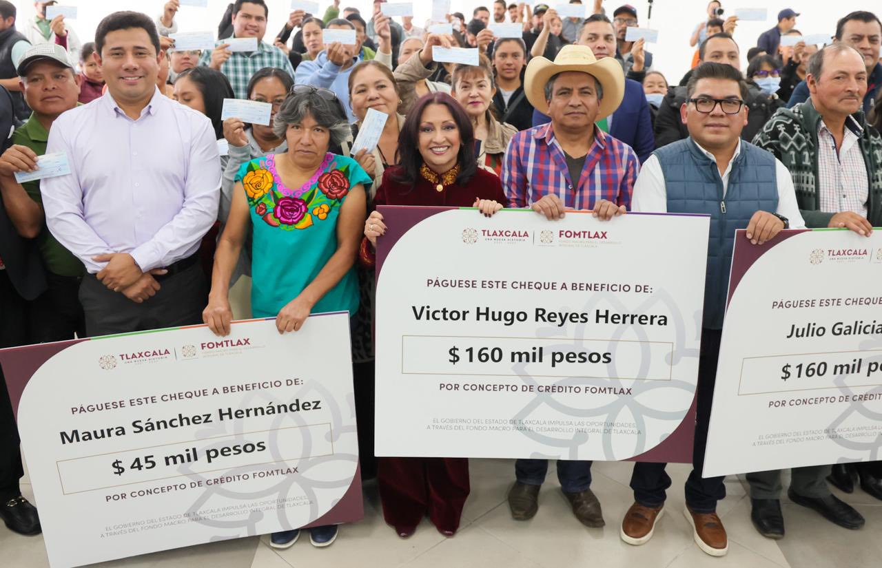 Otorgó gobierno estatal 182 MDP en créditos del Fomtlax a Mipymes