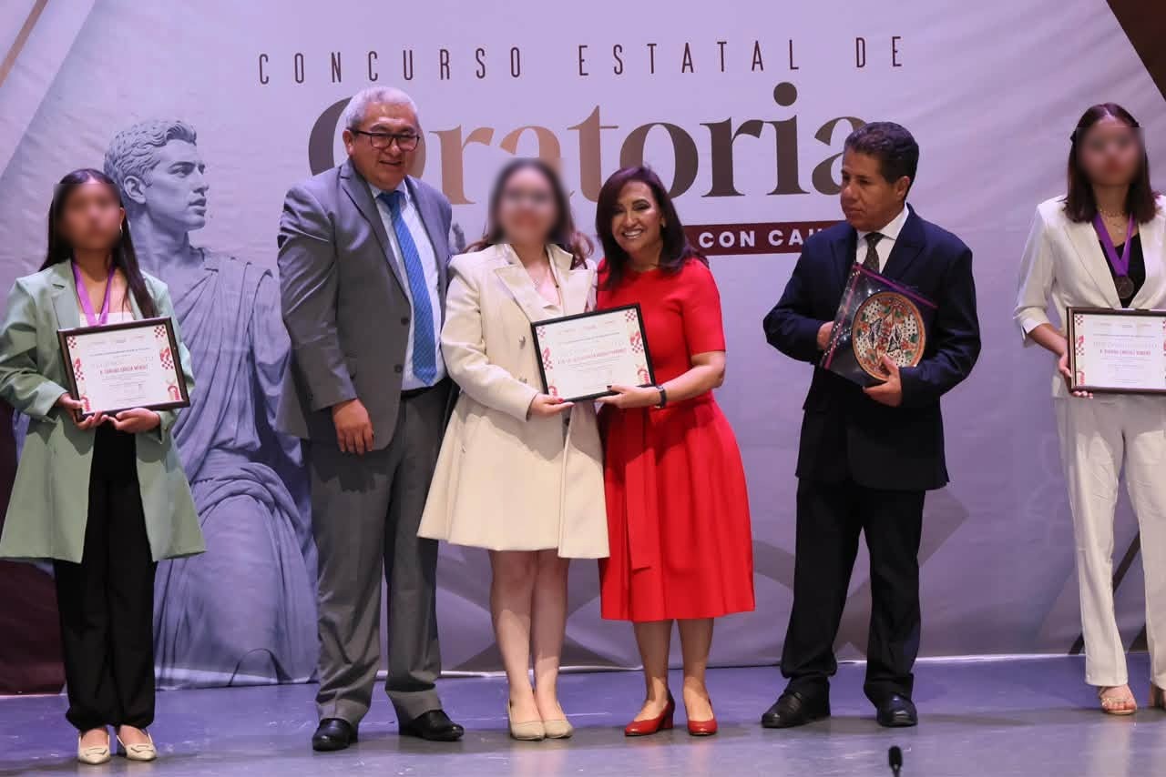 Premió gobernadora Lorena Cuéllar a ganadores del Certamen Estatal de Oratoria “Talentos Tlaxcala”