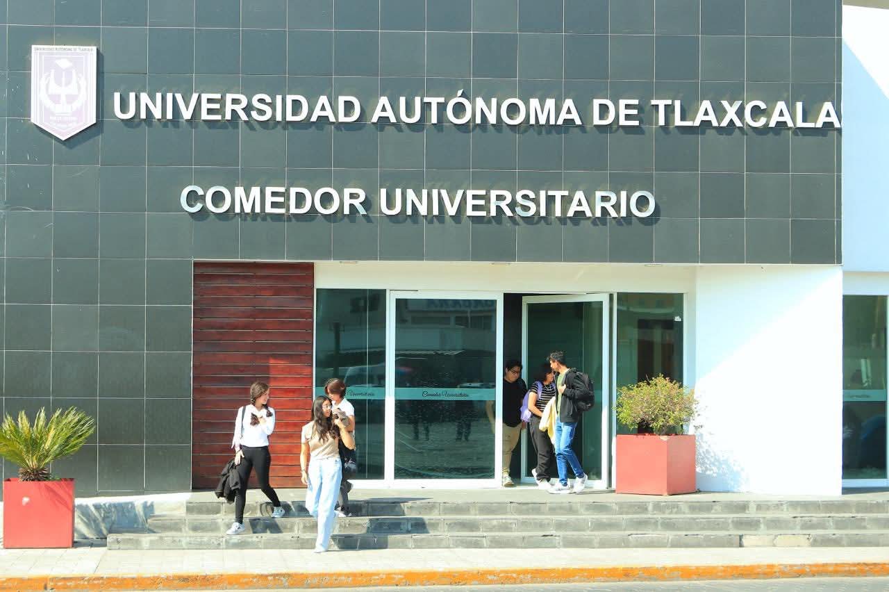 La UATx consolida su compromiso con la salud y el bienestar social