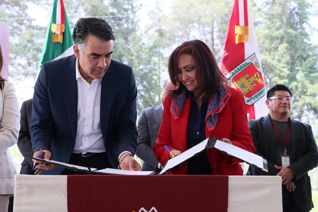 Firman convenio para regularizar predios y brindar certeza jurídica a familias tlaxcaltecas