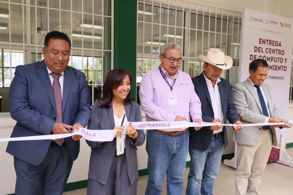 Cecyte 03 de Terrenate recibió nuevo centro de cómputo