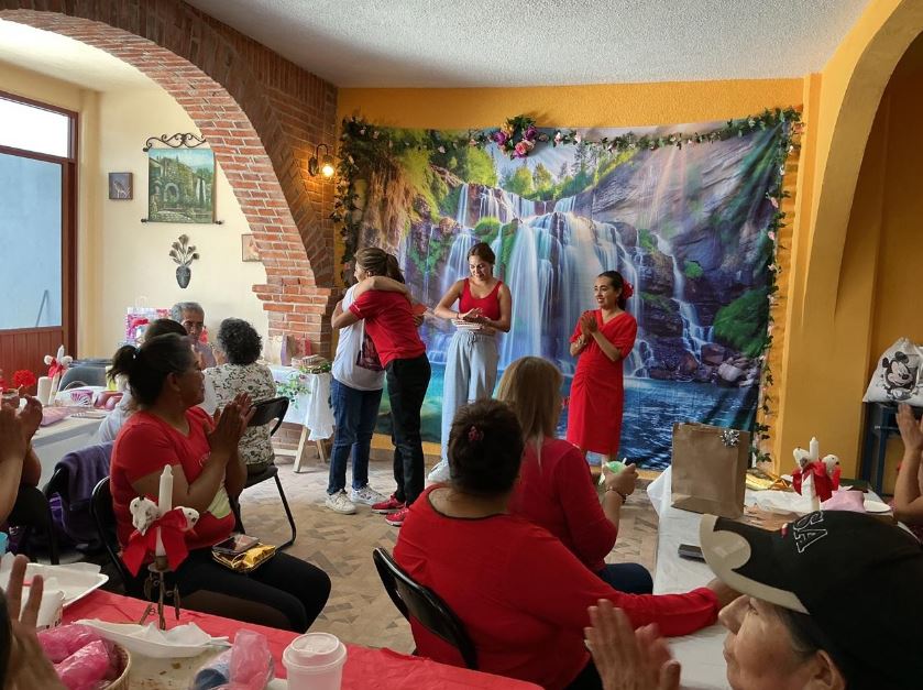 Gobierno de Alfonso Sánchez García celebra a mamás con una cálida convivencia organizada por el IMM
