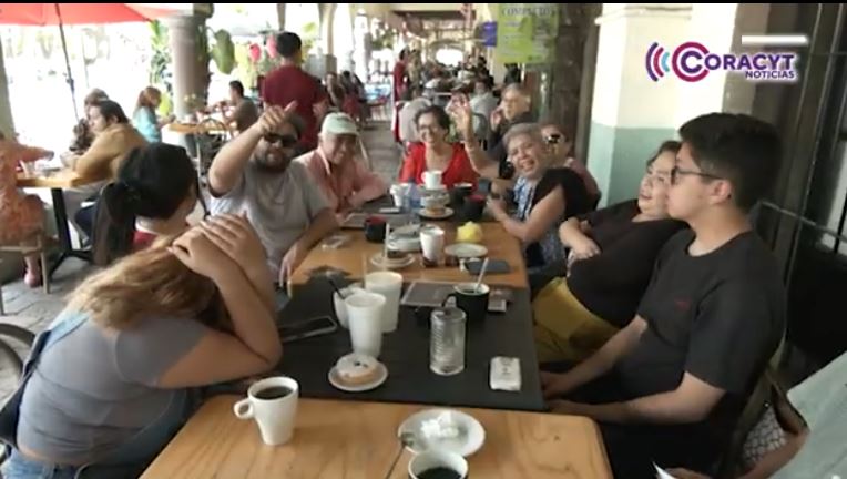 Comerciantes y artesanos reportan buenas ventas por el Día de las Madres