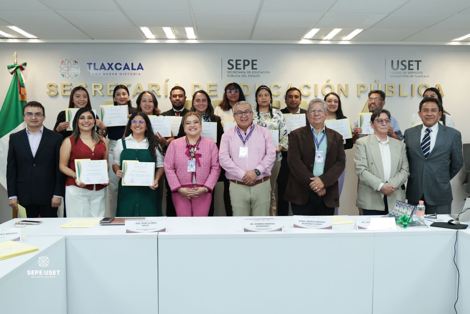 Reconocen labor de docentes durante Encuentro Virtual de Secundarias Generales 2026
