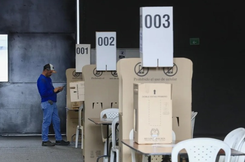 Los colombianos, listos para ir a las urnas y votar por el sucesor del presidente Petro