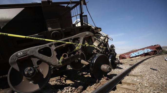 Vagón se desprende de tren en Teyahualco y provoca accidente; hay seis personas hospitalizadas