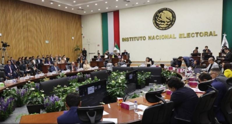 INE multa a 5 organizaciones que buscan ser partidos políticos
