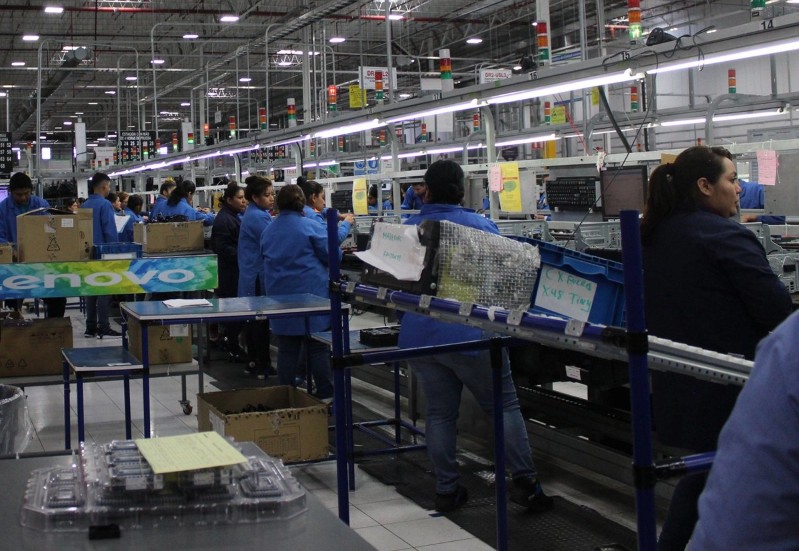 Mayor exportación de computadoras a Estados Unidos suple caída automotriz