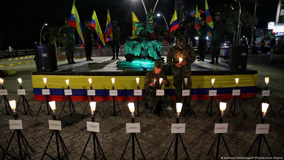 Colombia rinde homenajes a víctimas del accidente aéreo