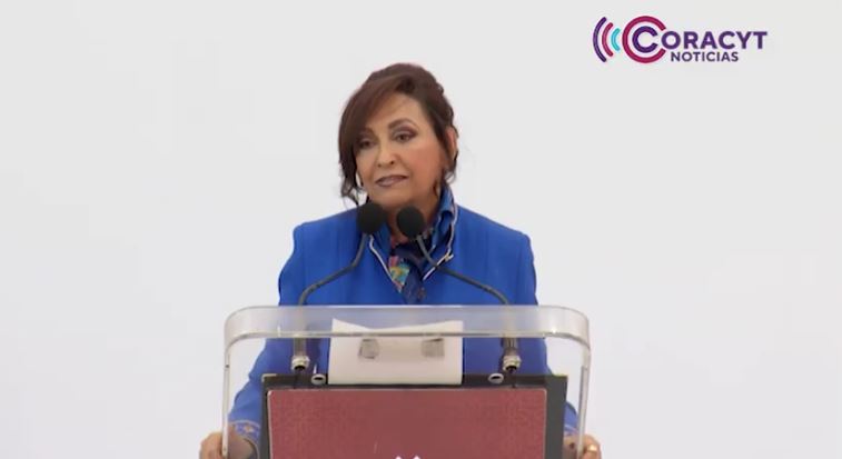 Reconoce Gobernadora Lorena Cuéllar labor de servidores públicos en la transformación de Tlaxcala